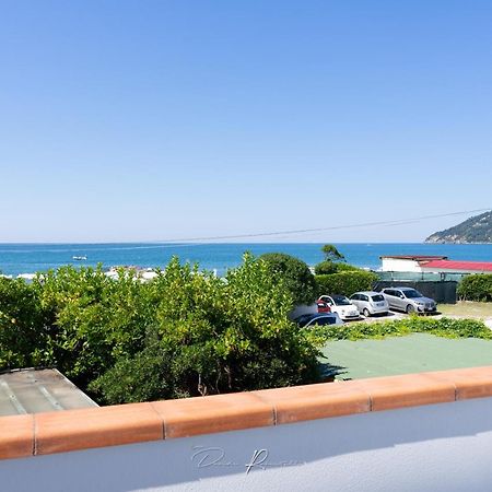 Casa Vacanze Vistamare Marinella di Sarzana Kültér fotó